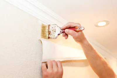 Pose de papier peint à la Comelle — revêtements muraux et toiles de verre